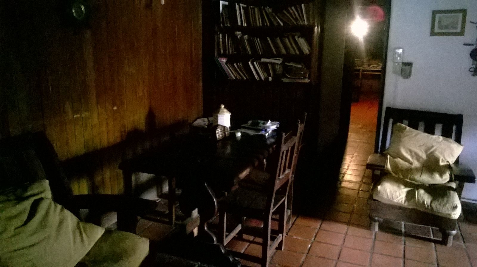 OPORTUNIDAD :AMPLIA CASA EN BURZACO. ZONA CENTRICA EN EXCELENTE ESQ.SOBRE ALCORTA Y ETCHEGOYEN. — foto 10
