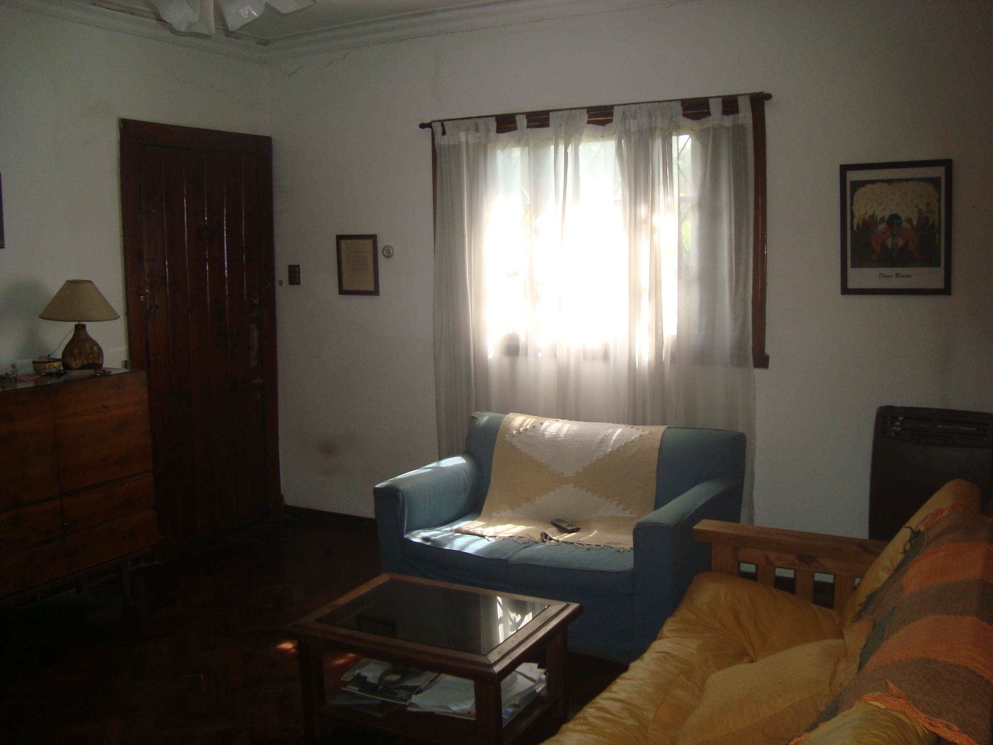 OPORTUNIDAD :AMPLIA CASA EN BURZACO. ZONA CENTRICA EN EXCELENTE ESQ.SOBRE ALCORTA Y ETCHEGOYEN. — foto 13