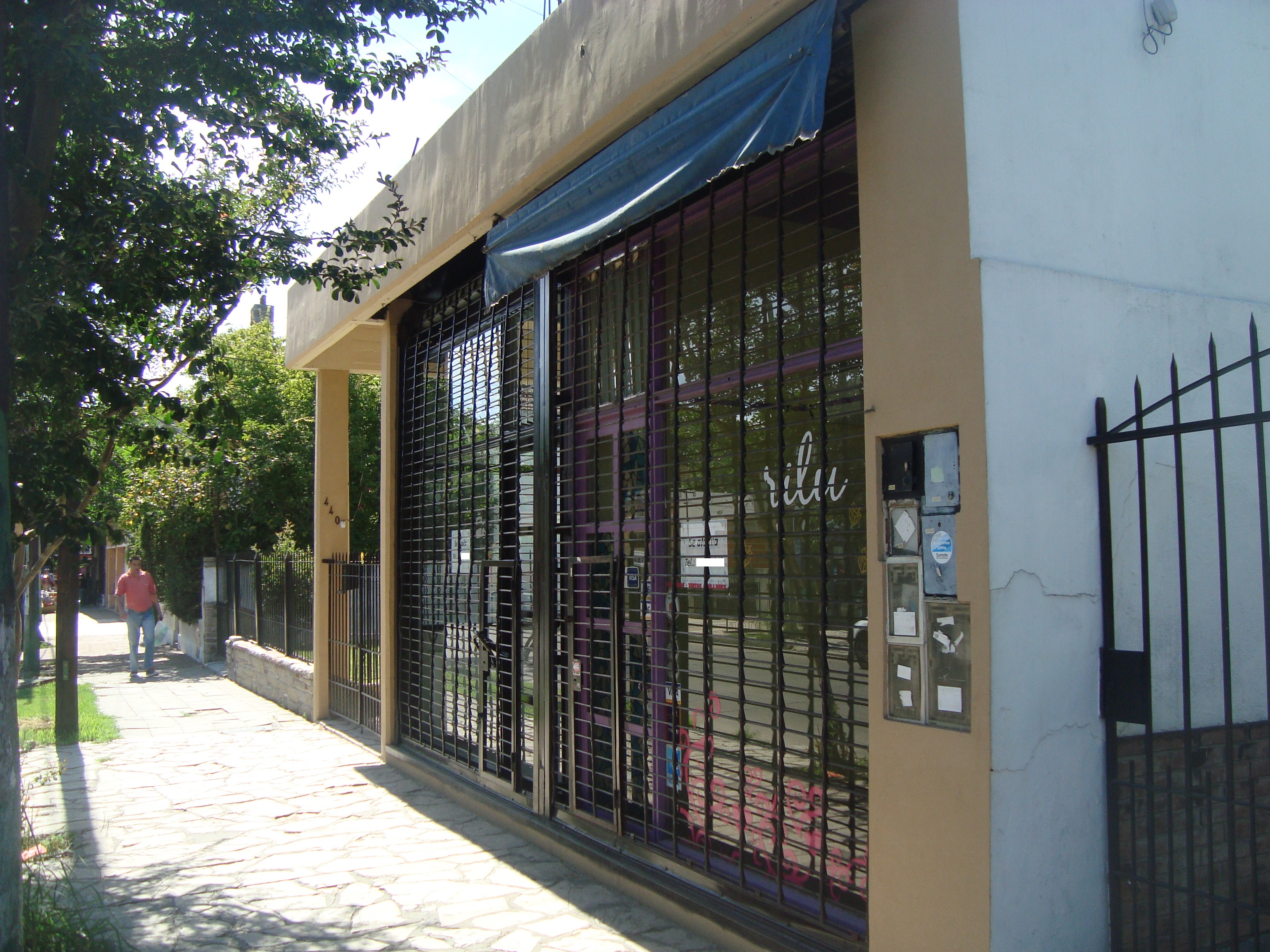 BURZACO: ALQUILER LOCAL CENTRICO SOBRE CALLE E.DE BURZACO,A MTS PLAZA PPAL Y 1 CDRA AV.H.IRIGOYEN. ZONA ESTRATEGICA COMERCIAL - 12