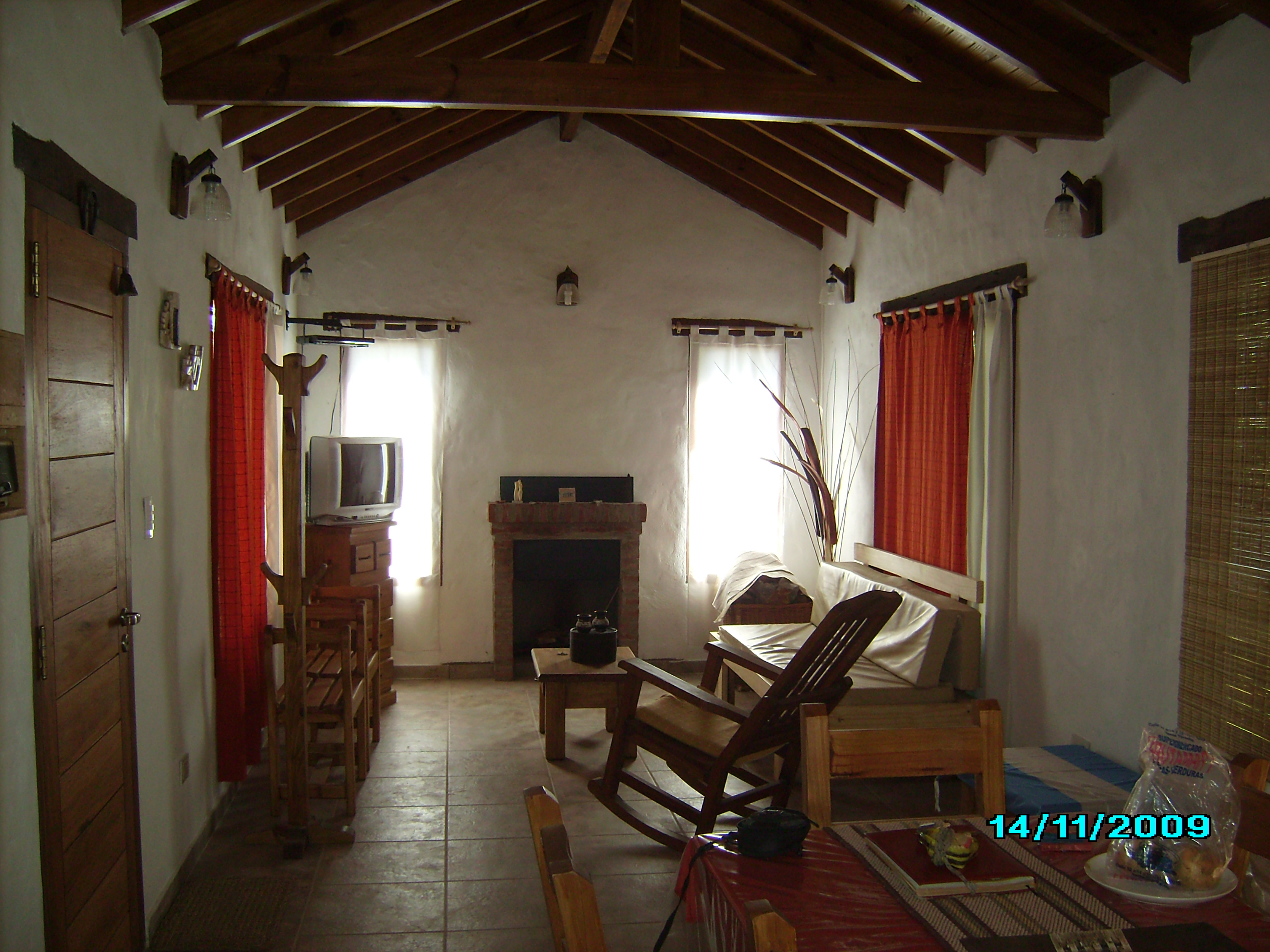 Costa del Este: Hermoso chalet estilo campo, con añosa arboleda — foto 2