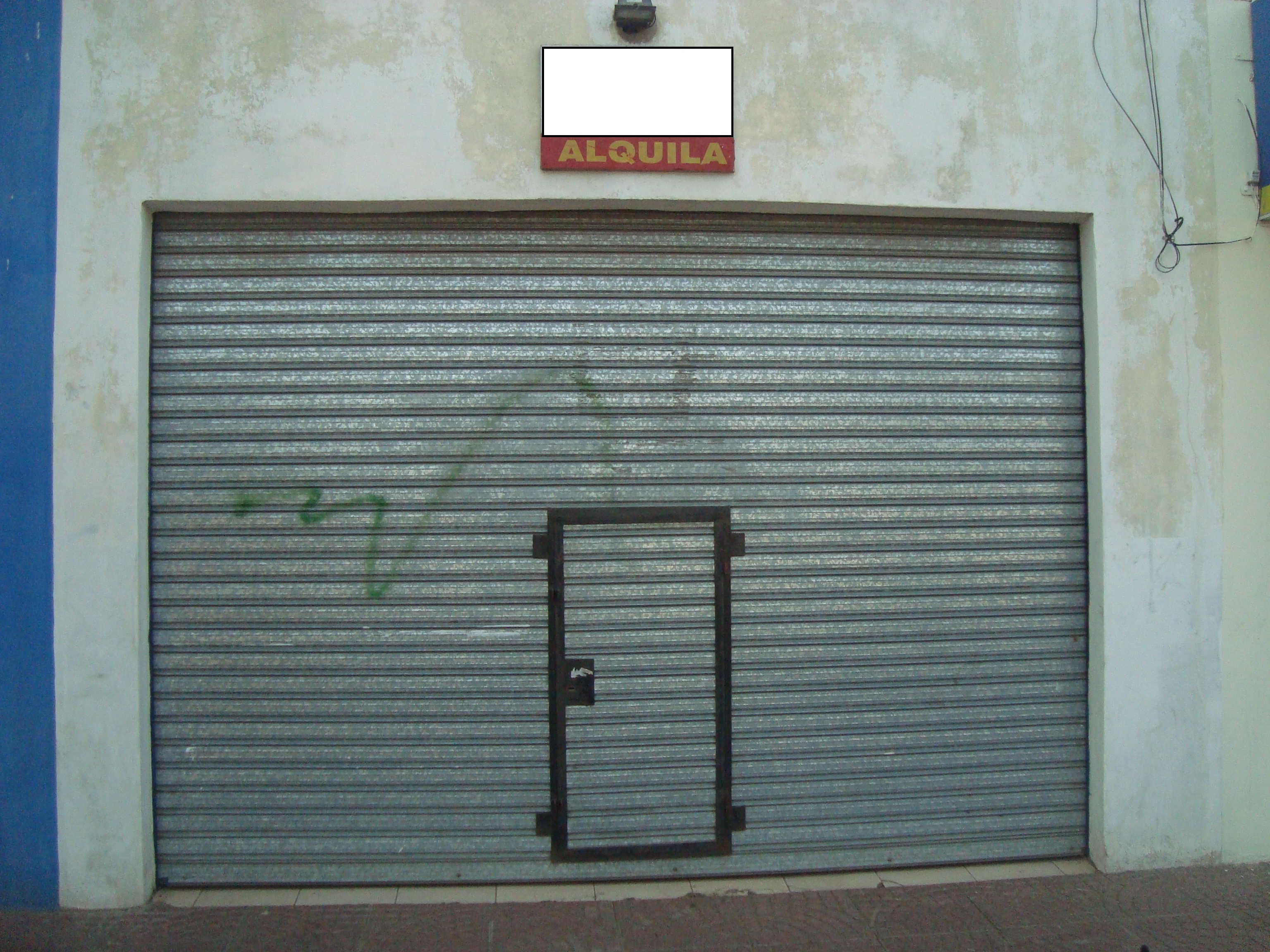 LONGCHAMPS: 5 LOCALES EN VENTA. OPORTUNIDAD DE INVERSION. ESQUINA CCIAL.PARADA COLECTIVO EN LA PUERTA. - 5