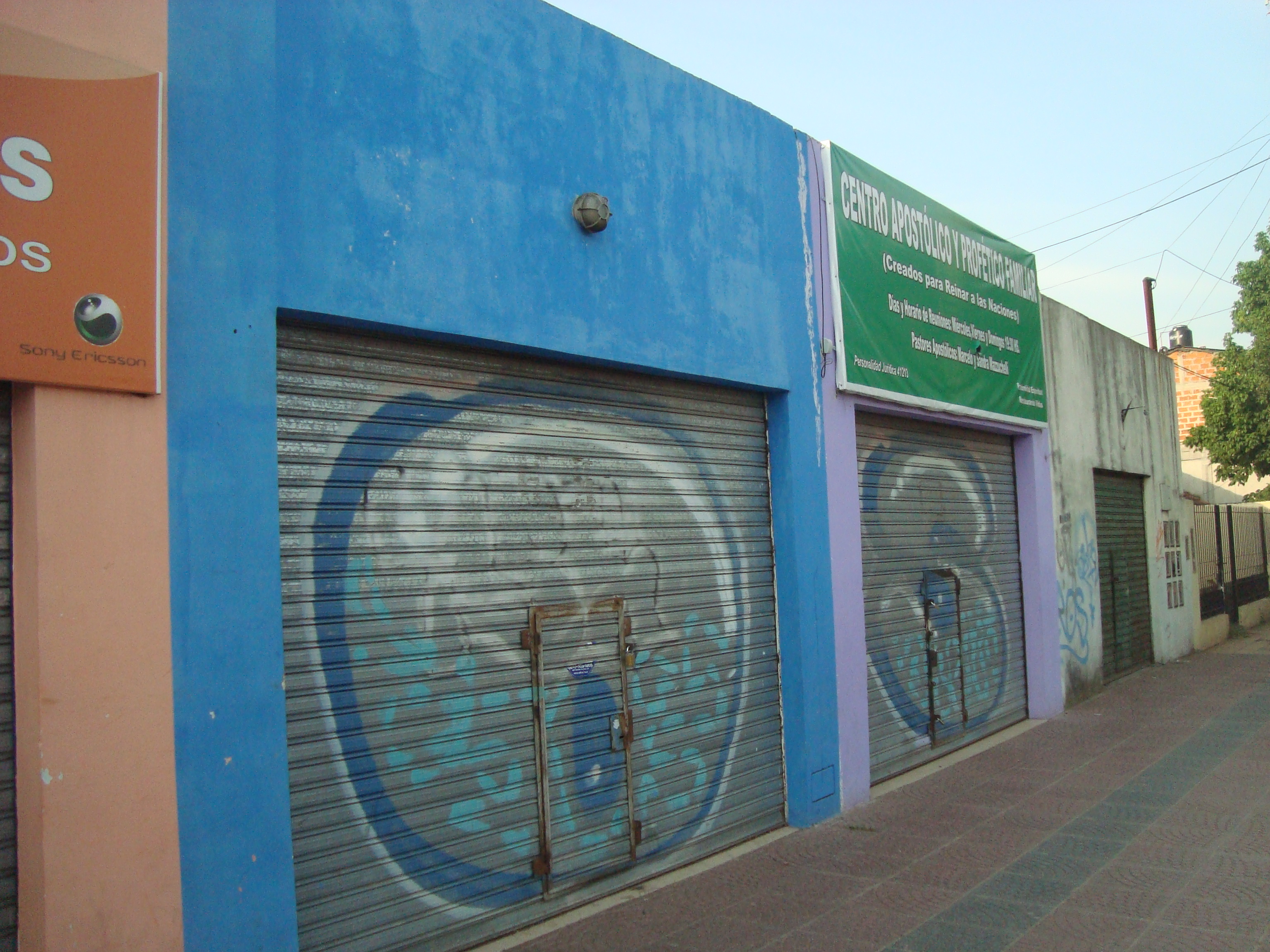 LONGCHAMPS: 5 LOCALES EN VENTA. OPORTUNIDAD DE INVERSION. ESQUINA CCIAL.PARADA COLECTIVO EN LA PUERTA. - 7