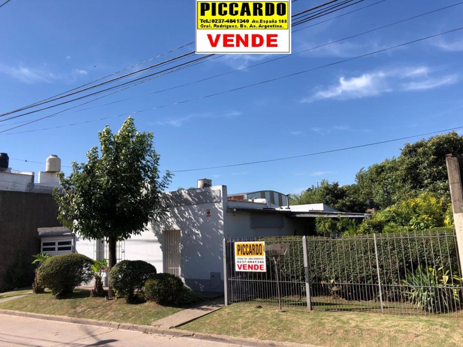 DOS CASAS EN VENTA ZONA URBANA NORTE REF. BR60 GRAL. RODRÍGUEZ PICCARDO.