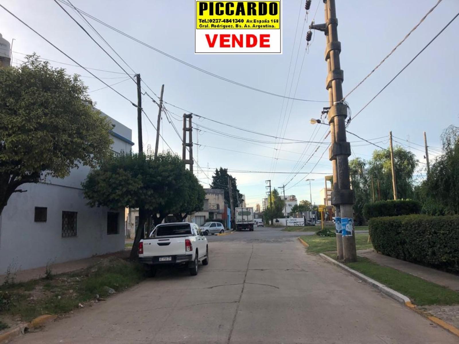 DOS CASAS CON LOCAL EN VENTA ZONA URBANA NORTE REF. BR59 GRAL. RODRÍGUEZ PICCARDO. — foto 3
