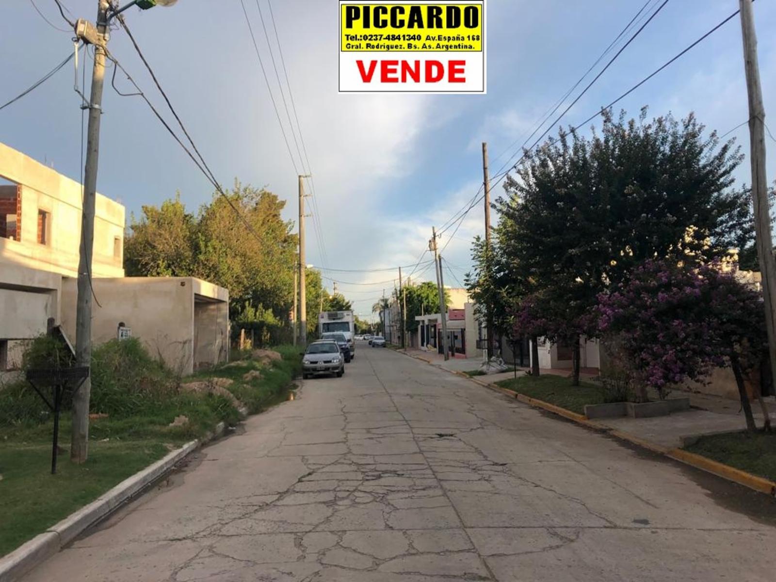 DOS CASAS CON LOCAL EN VENTA ZONA URBANA NORTE REF. BR59 GRAL. RODRÍGUEZ PICCARDO. — foto 4