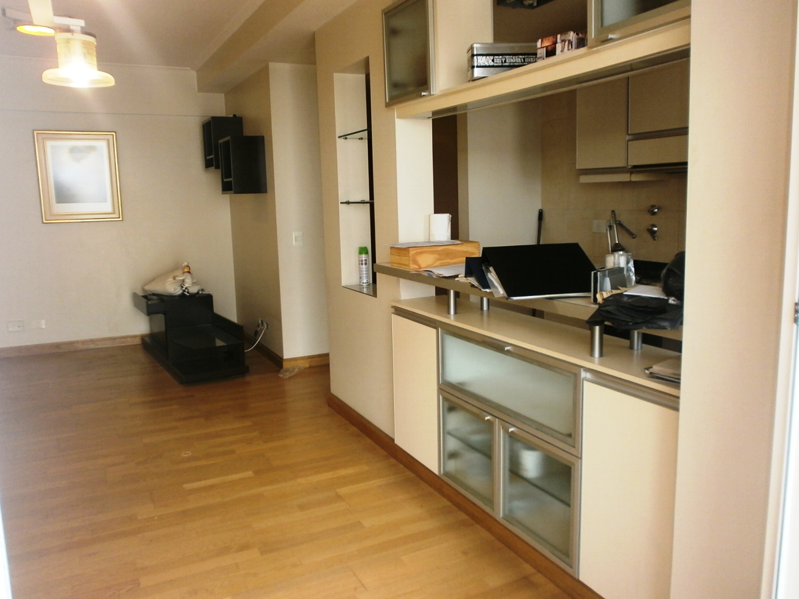 Moderno depto de 3 amb con amplio balcón y cochera fija cubierta. — foto 2