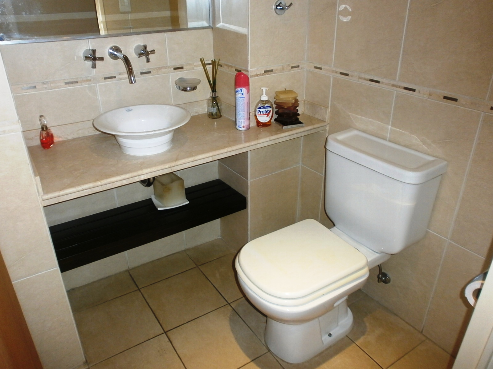 Moderno depto de 3 amb con amplio balcón y cochera fija cubierta. — foto 6
