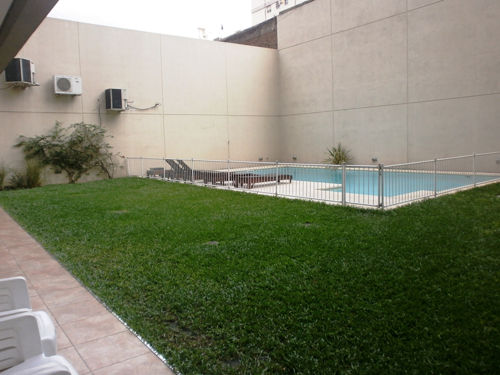 Moderno depto de 3 amb con amplio balcón y cochera fija cubierta. — foto 10