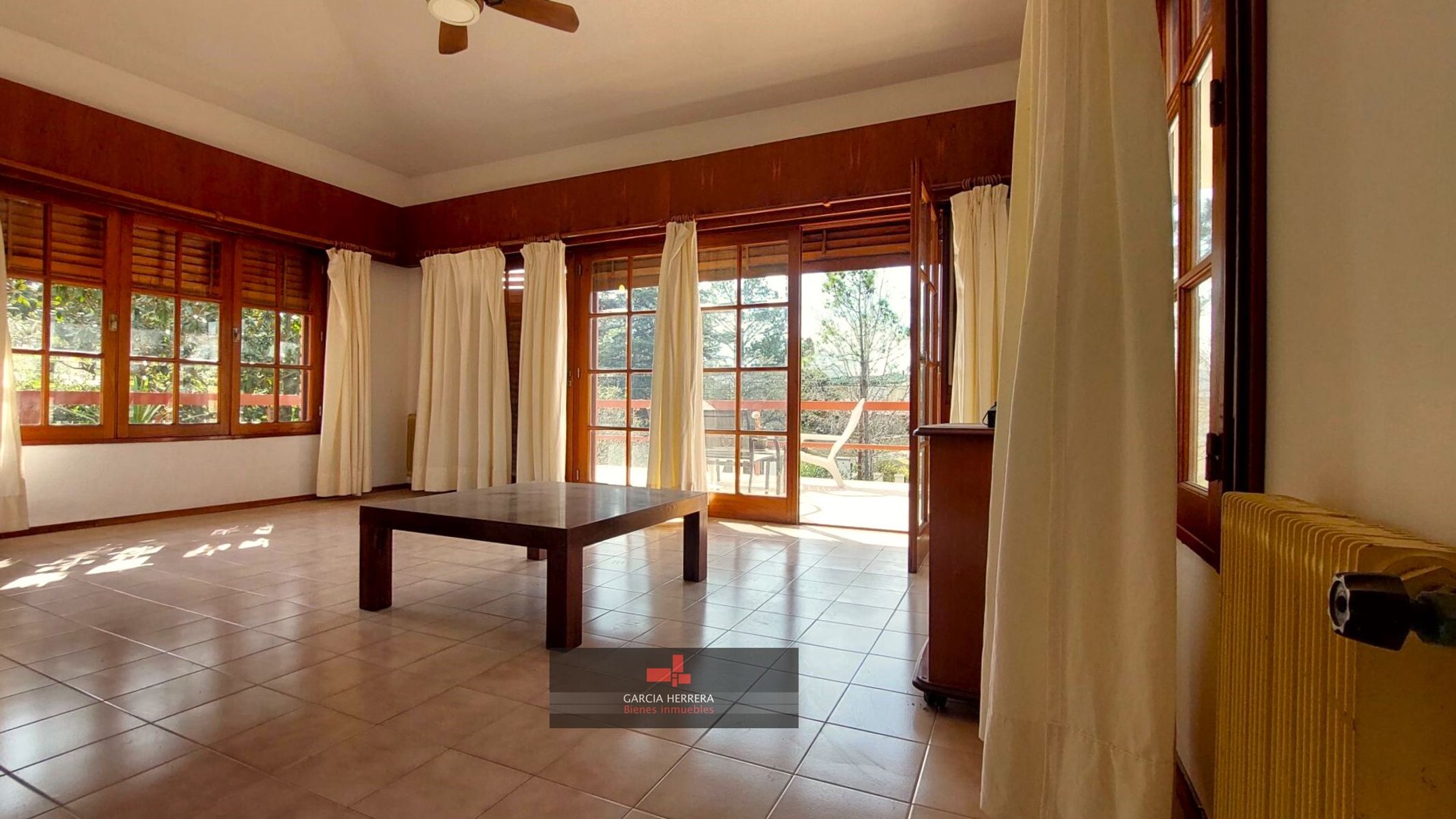 CASA MULTIFAMILIAR EN VENTA EN CARLOS PAZ - 2
