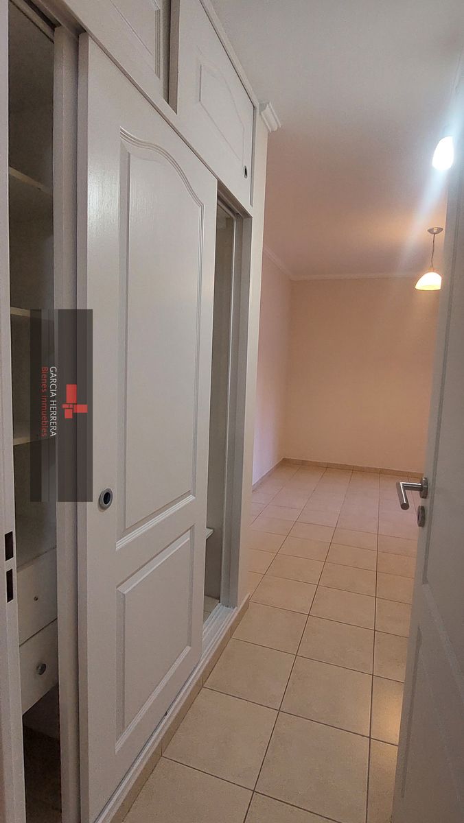Departamento de 2 Dormitorios, Patio y Cochera - Centro de Carlos Paz. - 10