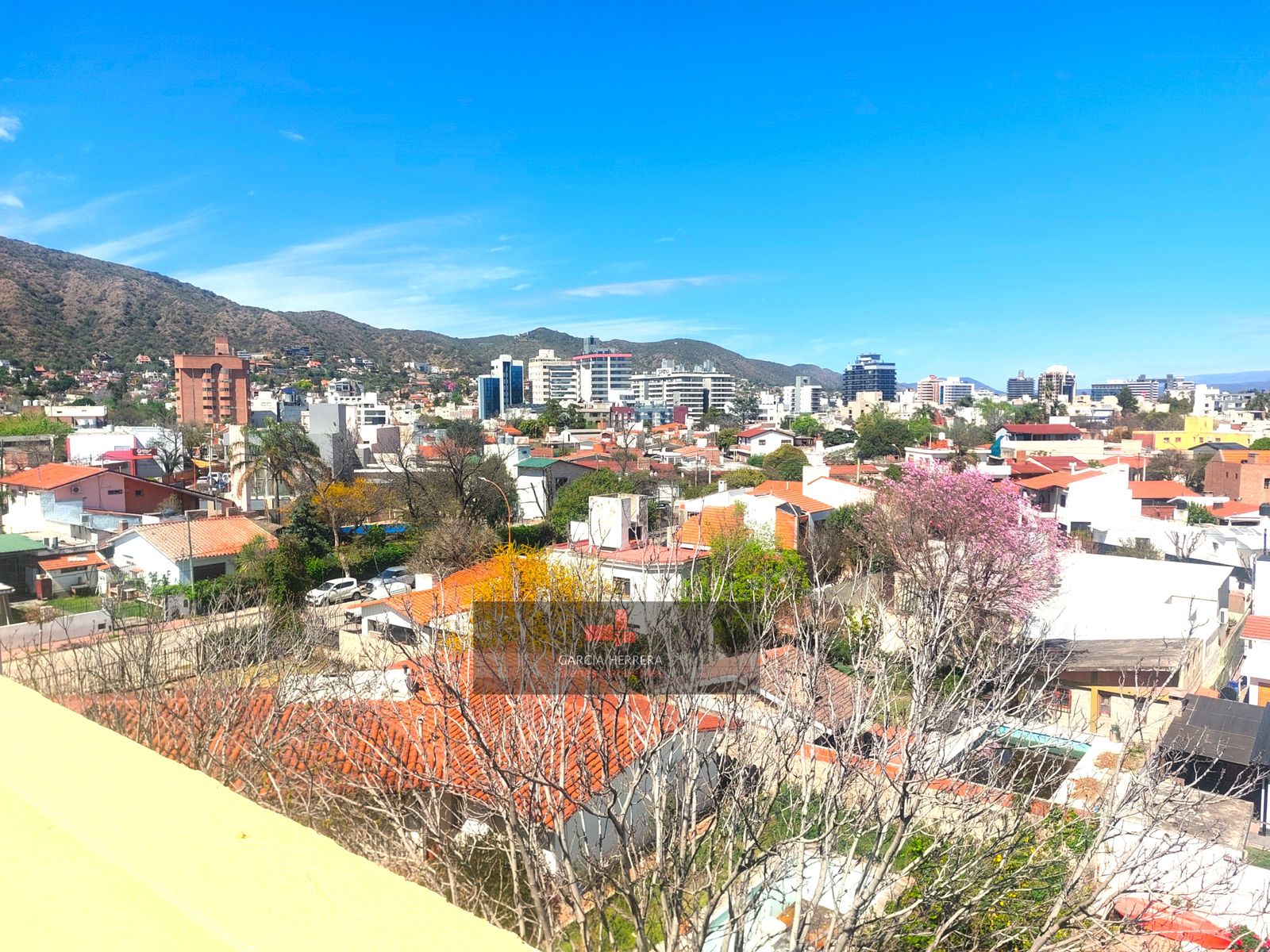 Depto. 2 DORM Balcon Amoblamiento COCHERA y Pileta. - 17