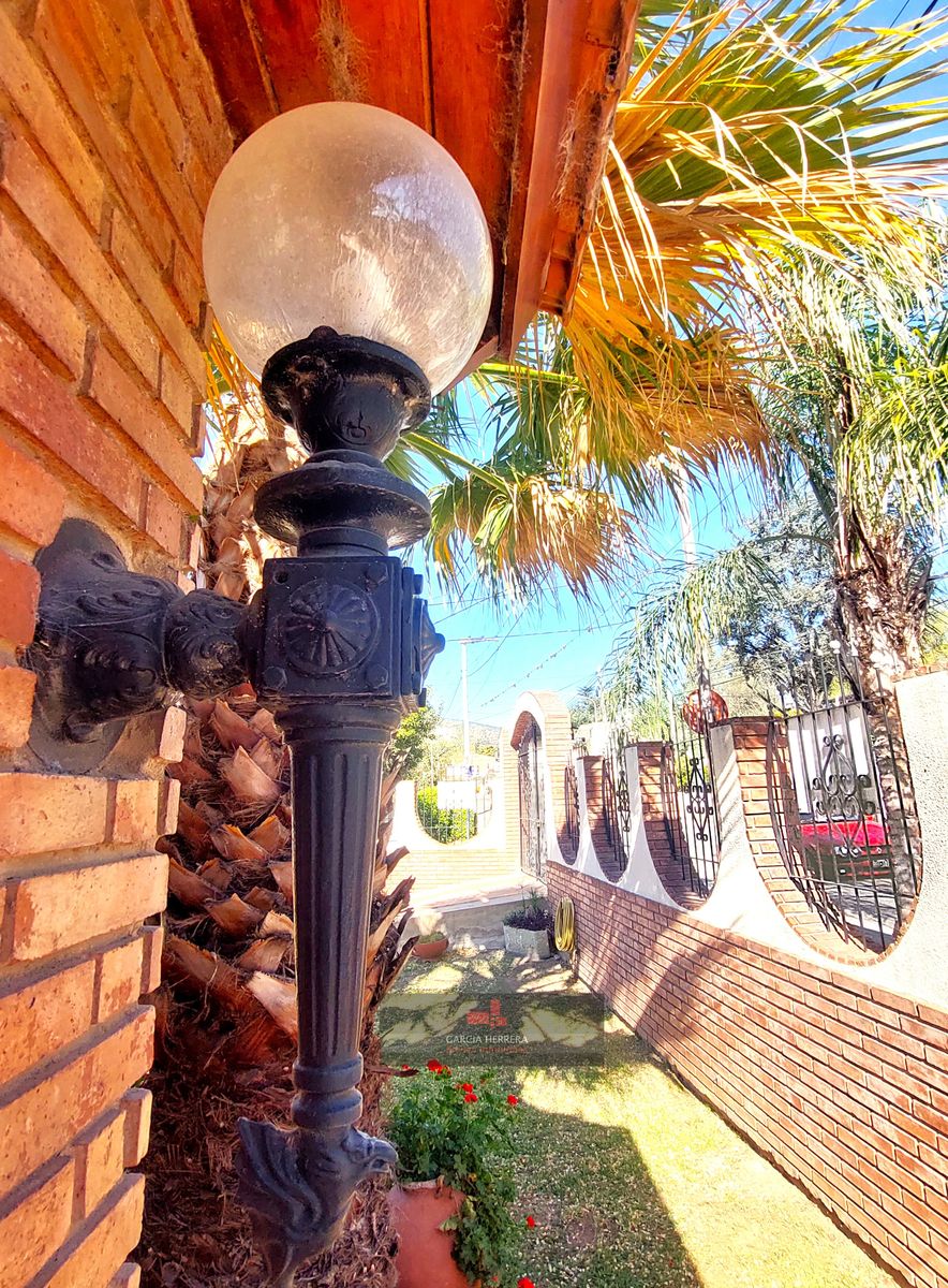 CASA DE 3 DORMITORIOS CENTRICA, BARRIO MIGUEL MUÑOZ. - 16