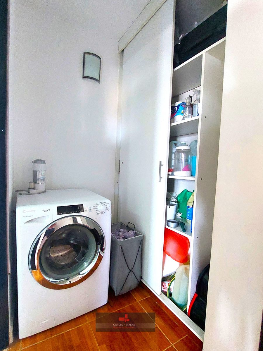 1 DORMITORIO - AMPLIO, CON PATIO y COCHERA. — foto 5