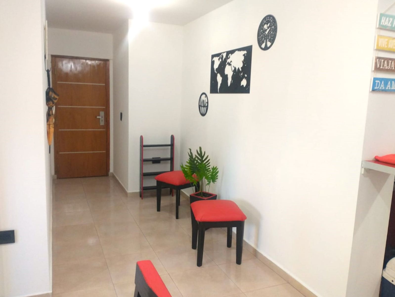 1 DORMIT. COCHERA y PILETA - Buena construcción y ubicación en Carlos Paz. - 7