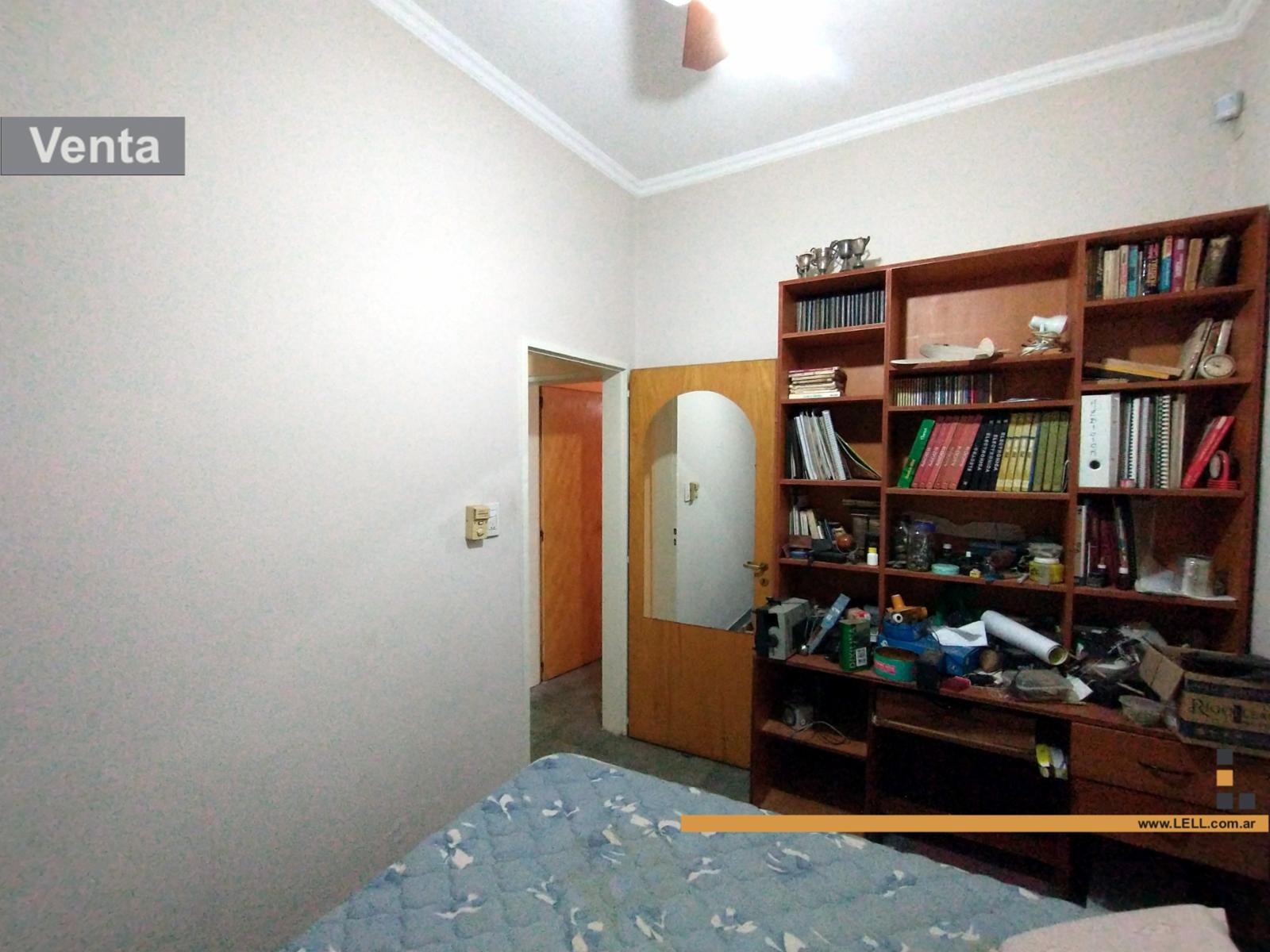 Casa 2 dorm. sobre Edison amplio terreno — foto 2