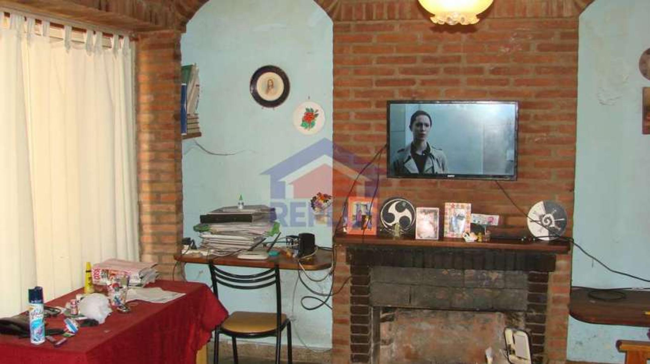 CASA EN VENTA EN LINCOLN - 2