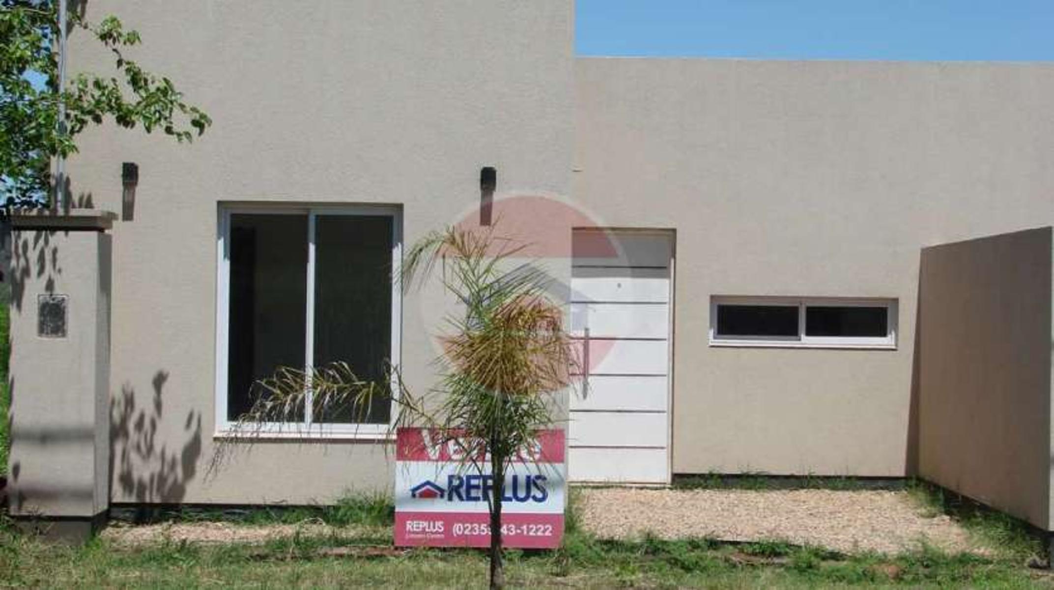 DEPARTAMENTO TIPO CASA EN VENTA EN LINCOLN - 1