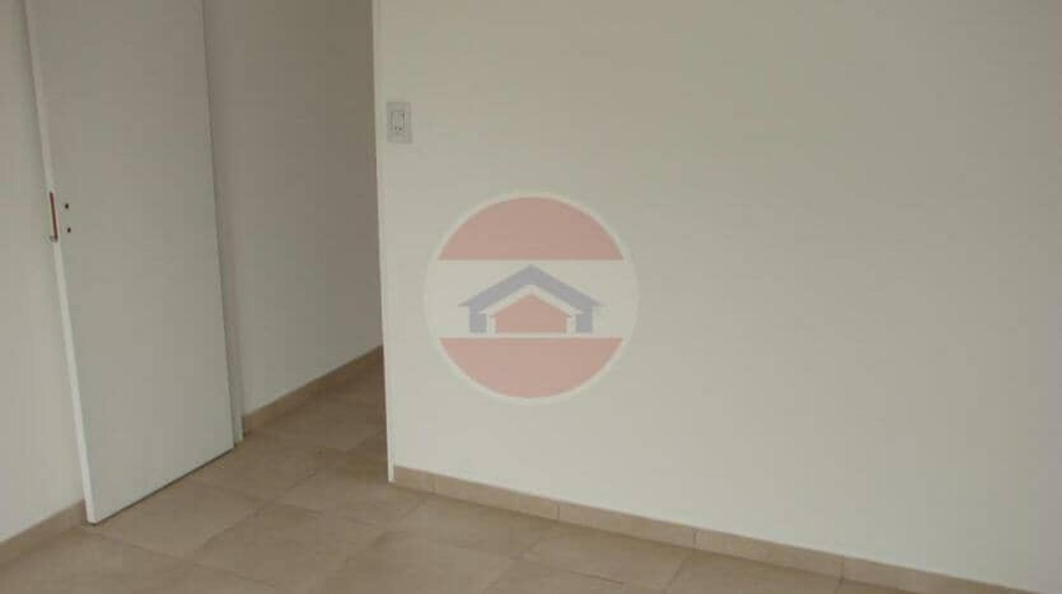 DEPARTAMENTO TIPO CASA EN VENTA EN LINCOLN - 4