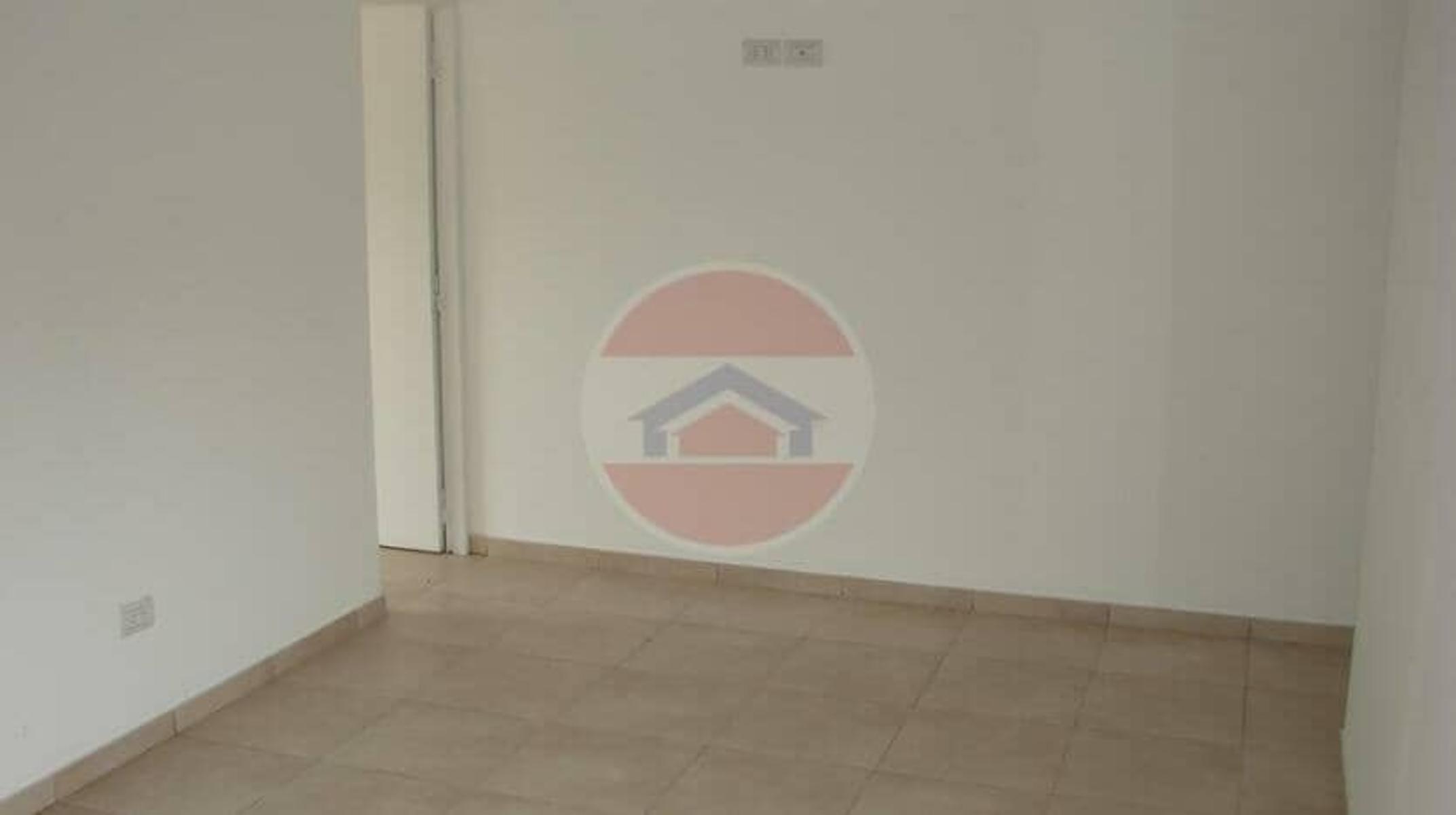 DEPARTAMENTO TIPO CASA EN VENTA EN LINCOLN - 11
