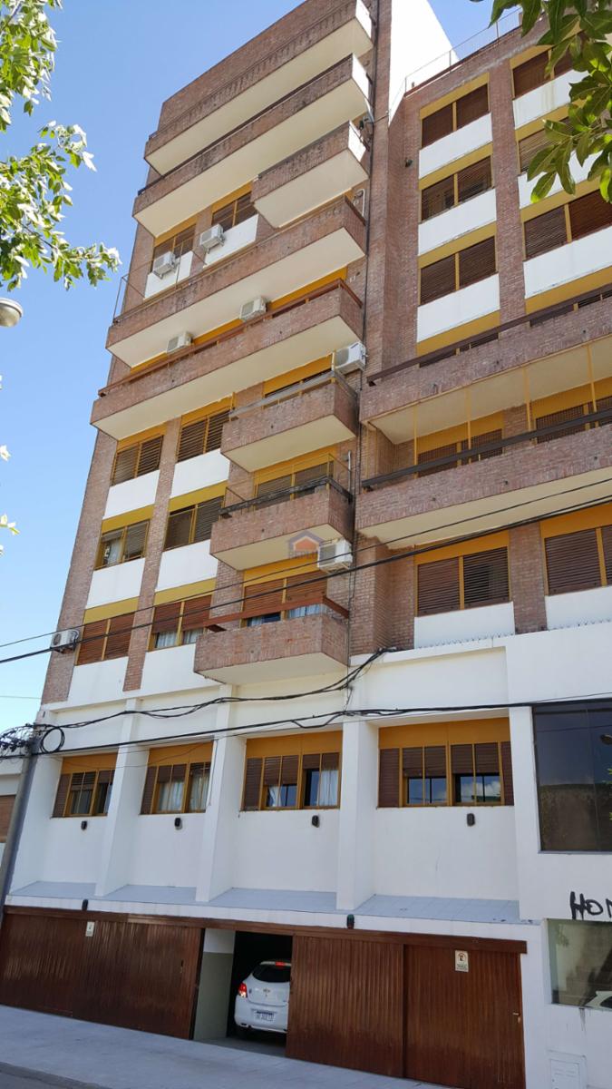 DEPARTAMENTO EN VENTA EN LINCOLN - 35