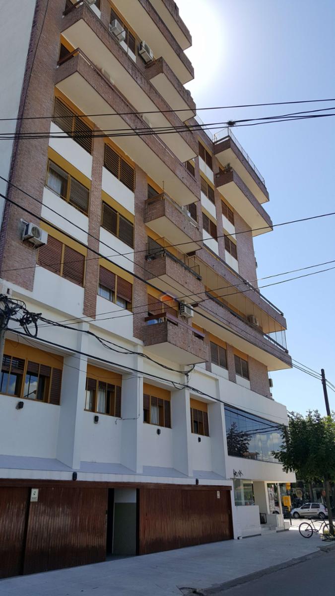 DEPARTAMENTO EN VENTA EN LINCOLN - 47