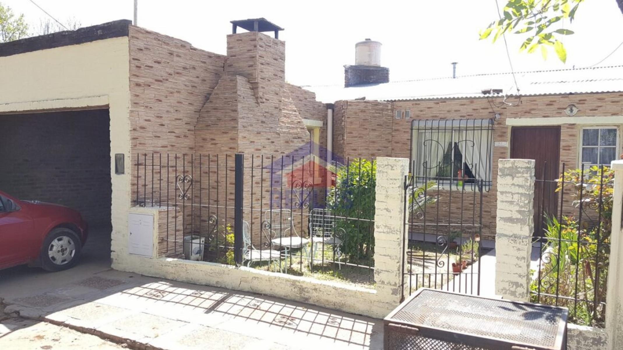 CASA CON 4 DEPARTAMENTOS EN VENTA EN LINCOLN - 3