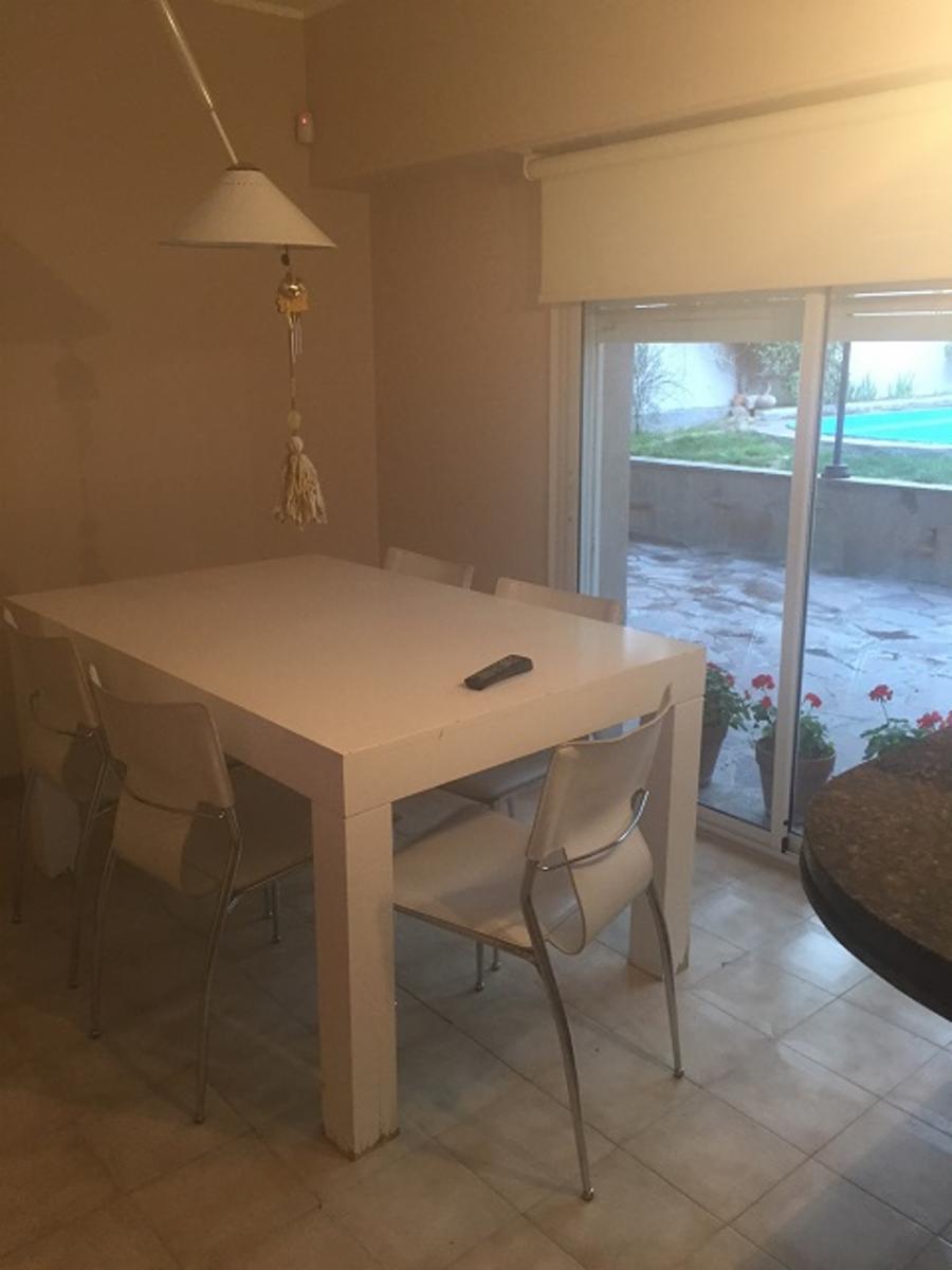 RAWSON AL 800- TRELEW- CHUBUT- CASA DE 4 DORMITORIOS CON PISCINA Y QUINCHO - 5