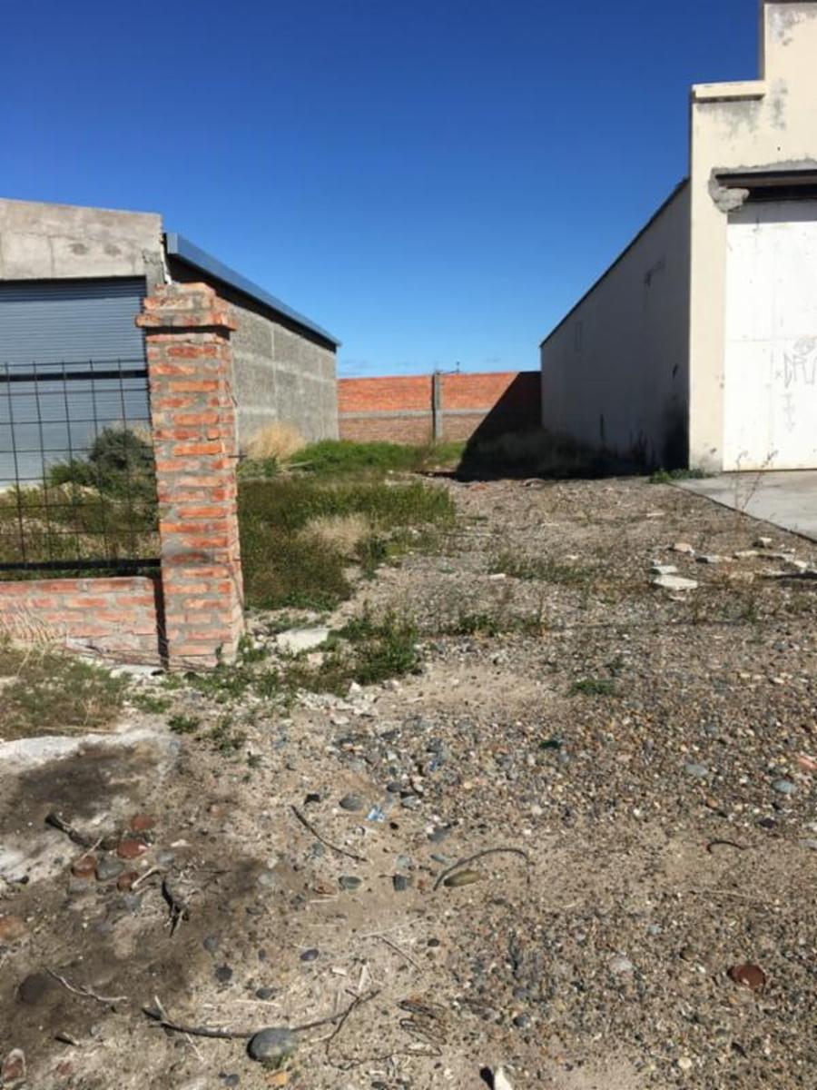 TRELEW -CHUBUT- GRAN GALPON CON VIVIENDA Y OFICINA - 8