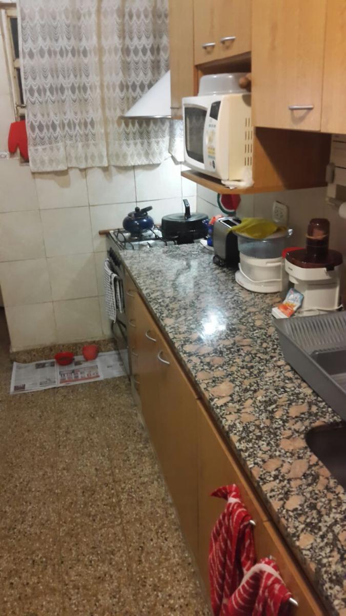 AMPLIO 4 AMBIENTES - FLORES — foto 4