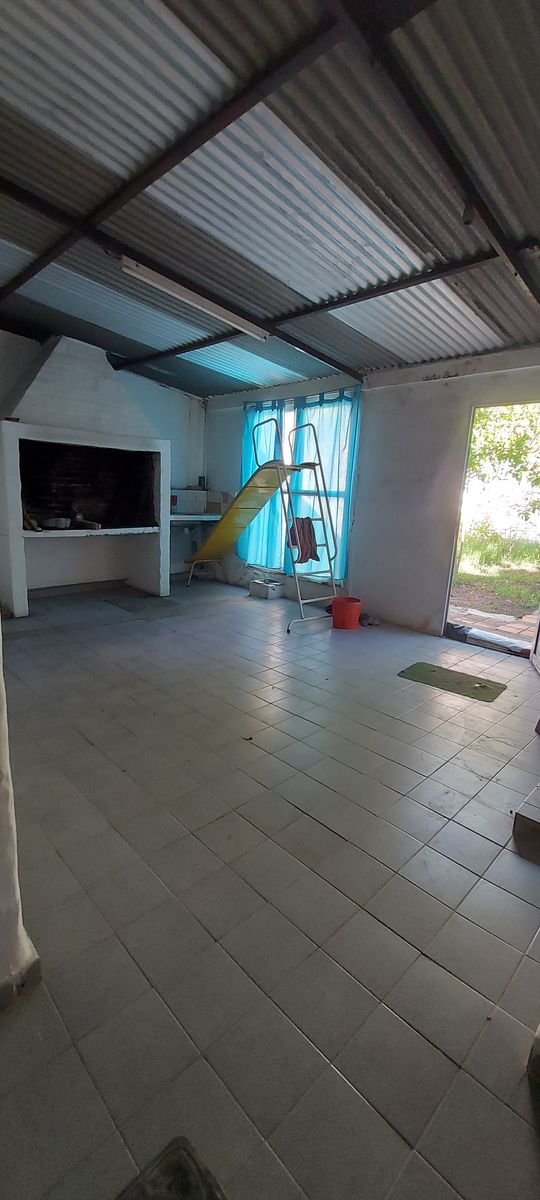 VENDO CASA CALLE RAMS PARANÁ, IMPERDIBLE — foto 2