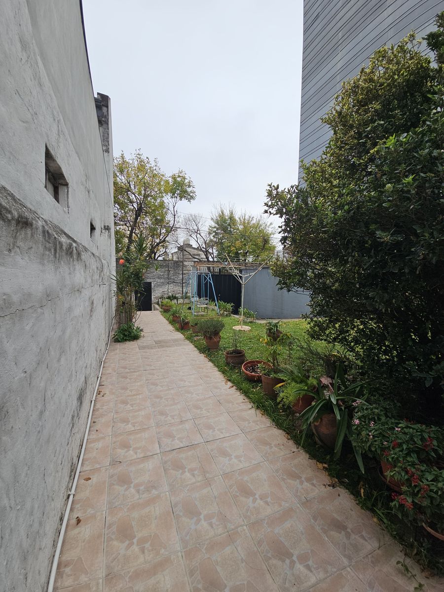 Casa con gran terreno, Cura Alvarez 525, Paraná - 2