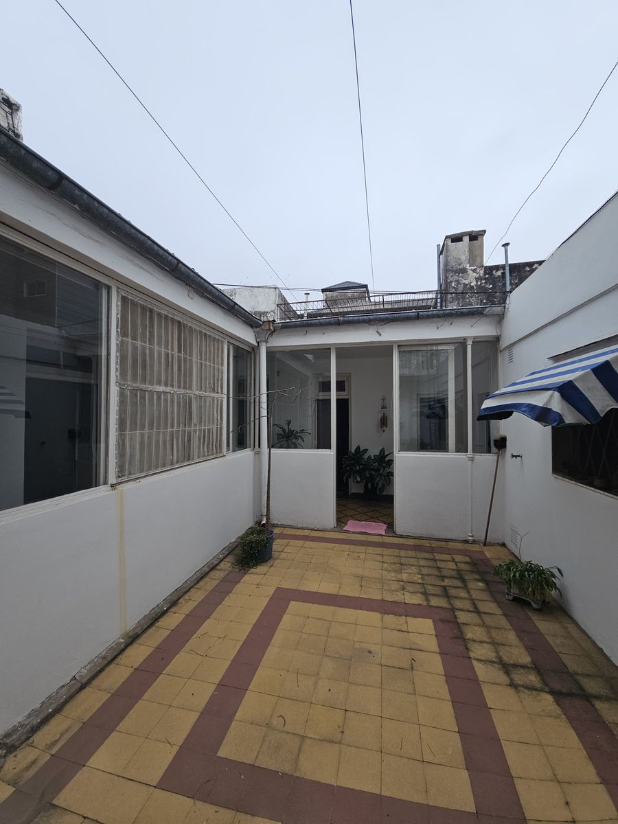 Casa con gran terreno, Cura Alvarez 525, Paraná - 6