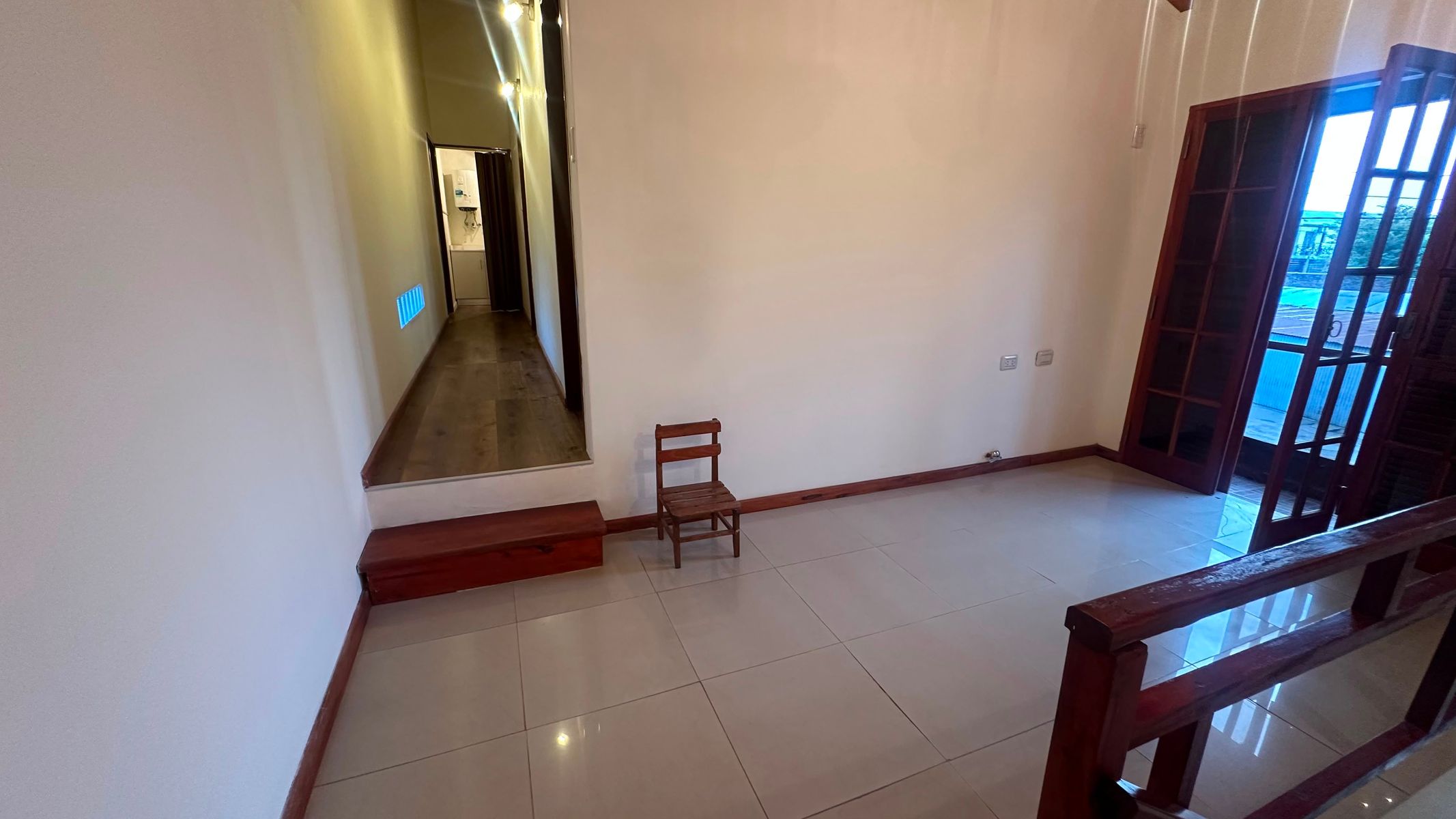 Se alquila para oficina o consultorio, zona Iglesia Santa Teresita - 4