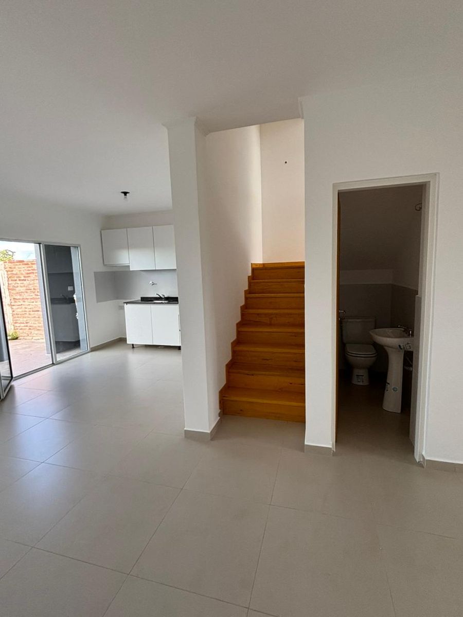 Vendo Duplex a estrenar, excelente zona. 3 dormitorios — foto 8