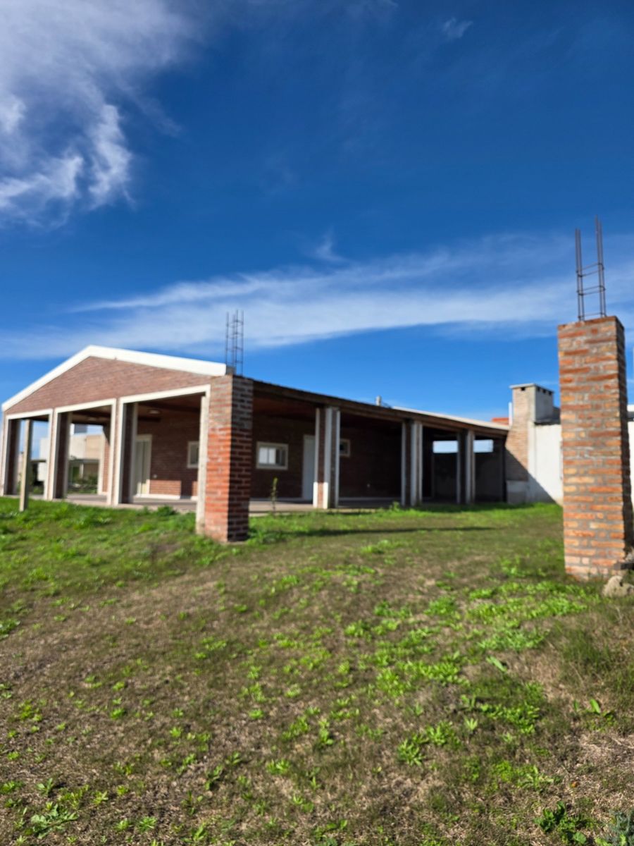 Casa en Oro Verde, 2 dormitorios gran lote — foto 3