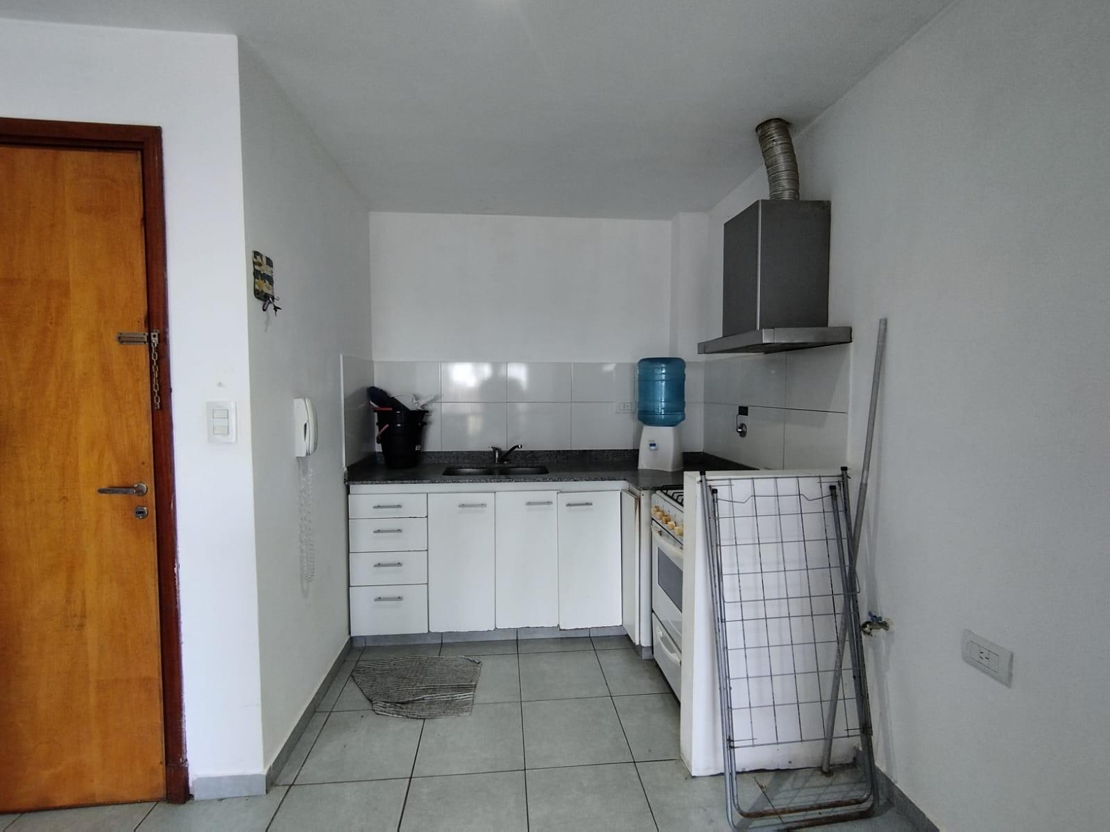 Alquiler de monoambiente al frente - 4