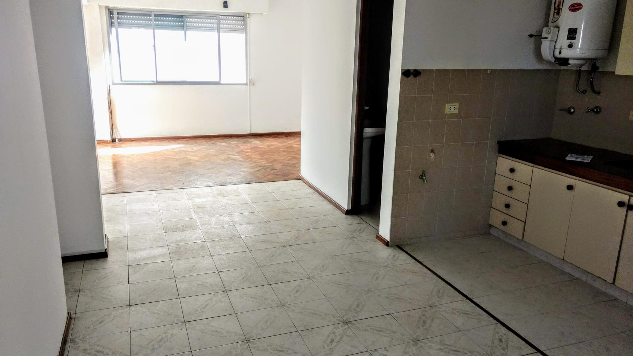 ALQUILER - 3 DE FEBRERO 2464 - MONO AMBIENTE DIVISIBLE 43m2 CON GAS. - 1