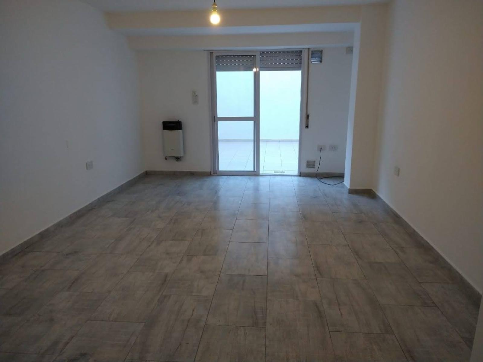 VENTA SAN LORENZO 3729 PLANTA BAJA MONOAMBIENTES CON PLACAR Y PATIO GAS NATURAL — foto 3