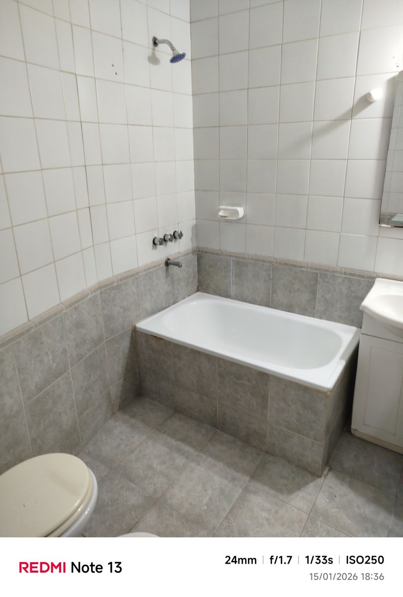 ALQUILER SAN JUAN 2670 PLANTA BAJA CON PATIO — foto 4