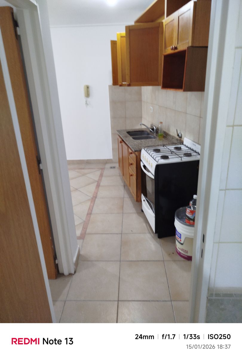 ALQUILER SAN JUAN 2670 PLANTA BAJA CON PATIO — foto 8