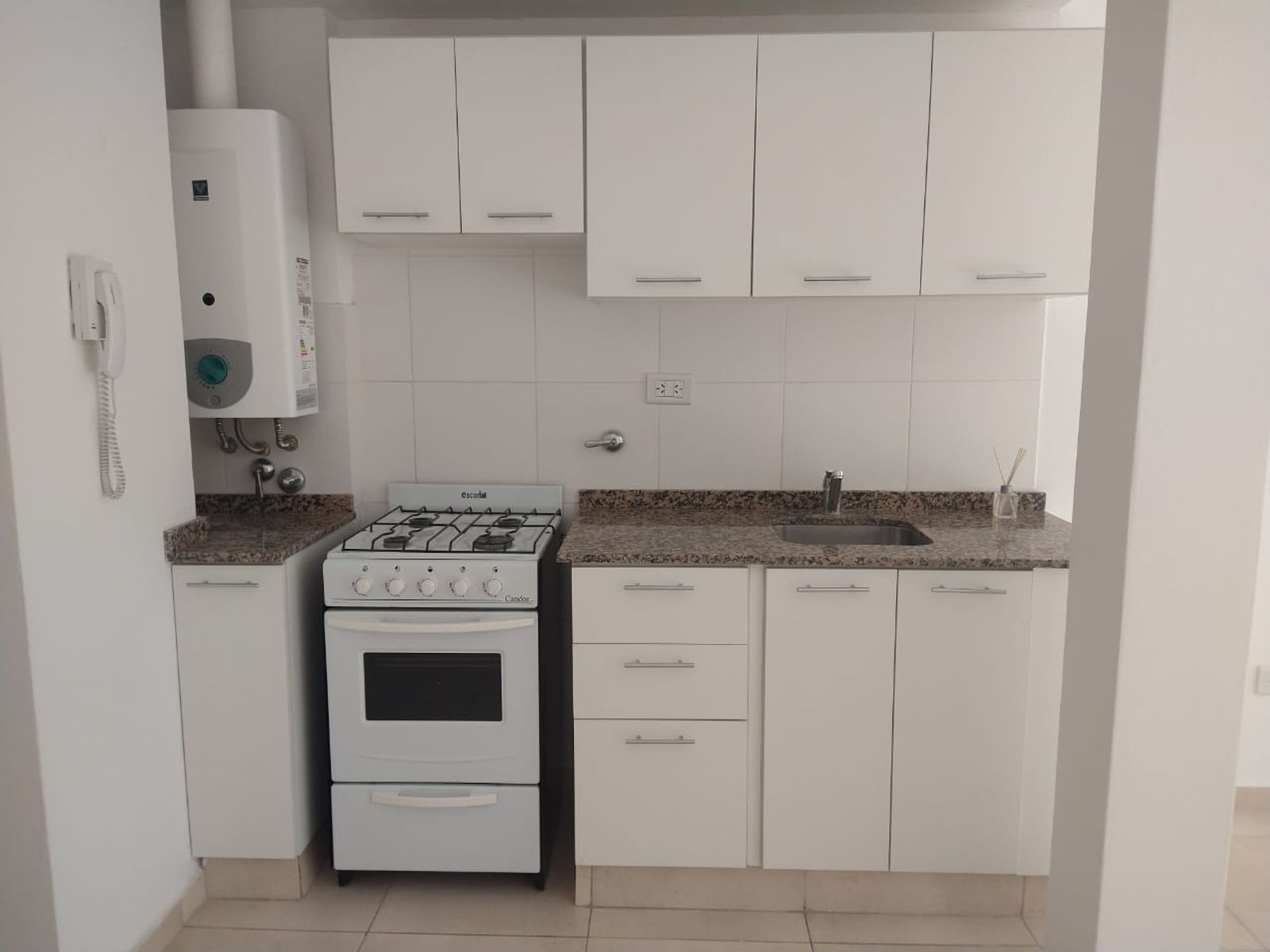 ALQUILER - SAN LORENZO 3729 - EXCEPCIONAL SEMIPISO 1 DORMITORIO 55m2. — foto 2
