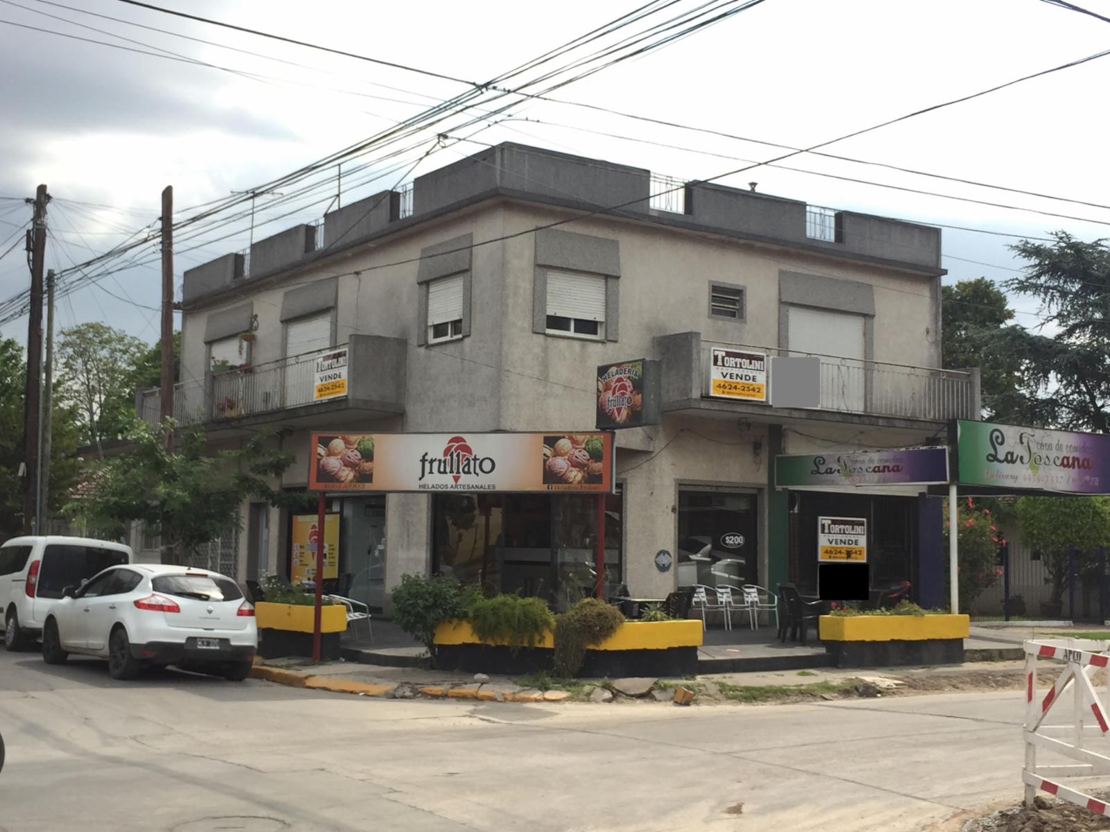 VENTA EN BLOK IMPORTANTE ESQUINA EN ZONA COMERCIAL — foto 2