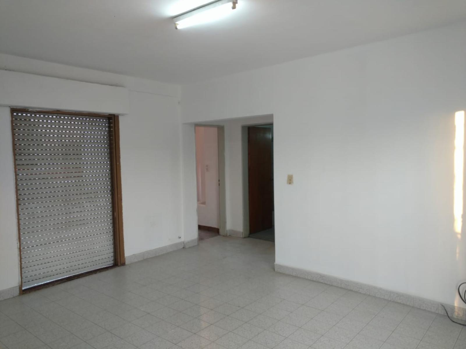 CASA EN DOS PLANTAS ITUZAINGO SUR — foto 7