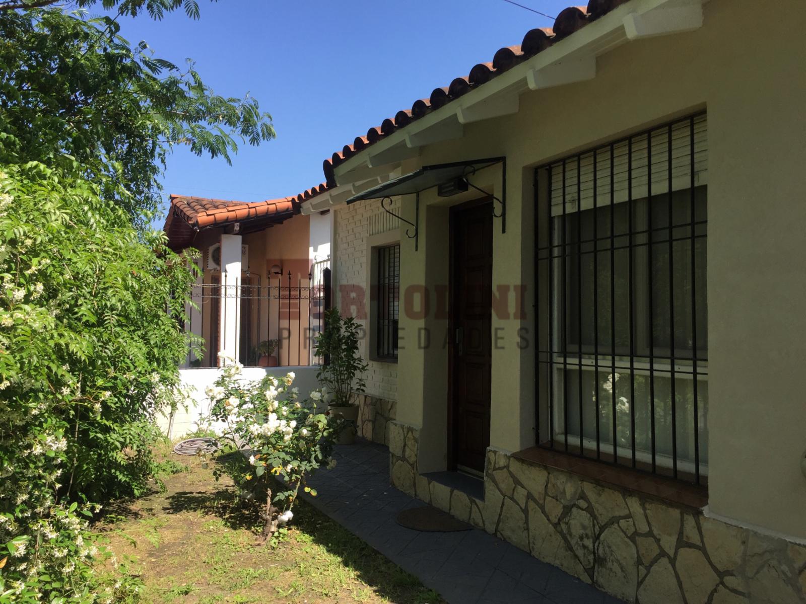 HERMOSO CHALET BARRIO AERONAUTICO — foto 2