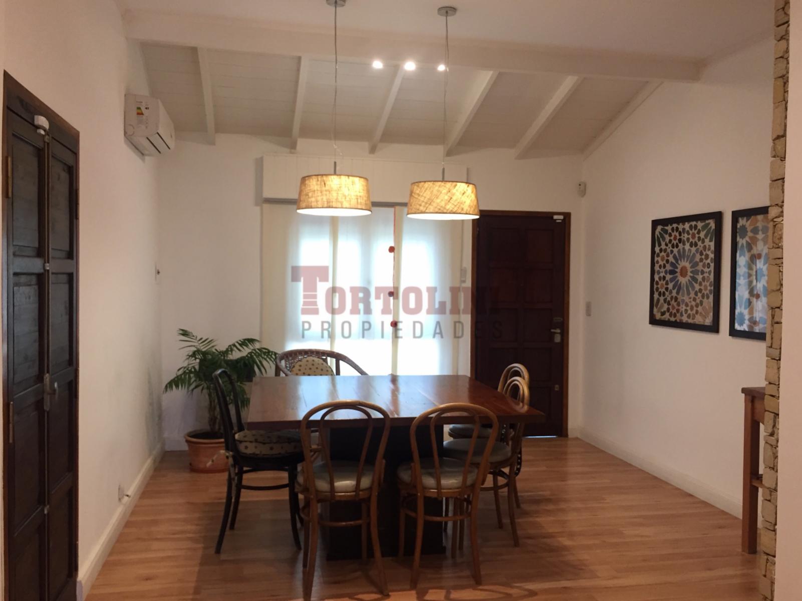 HERMOSO CHALET BARRIO AERONAUTICO — foto 3