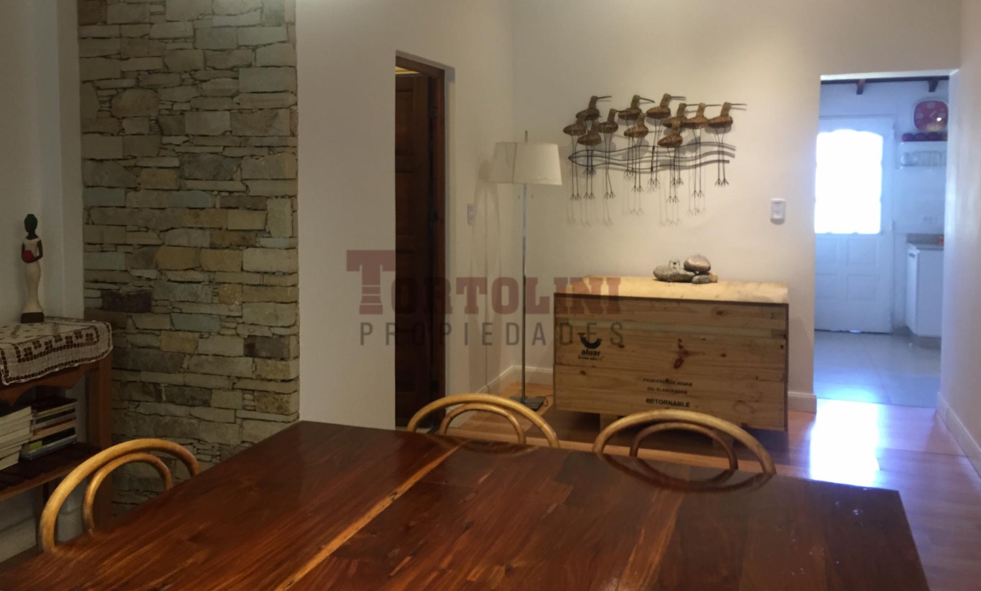 HERMOSO CHALET BARRIO AERONAUTICO — foto 4