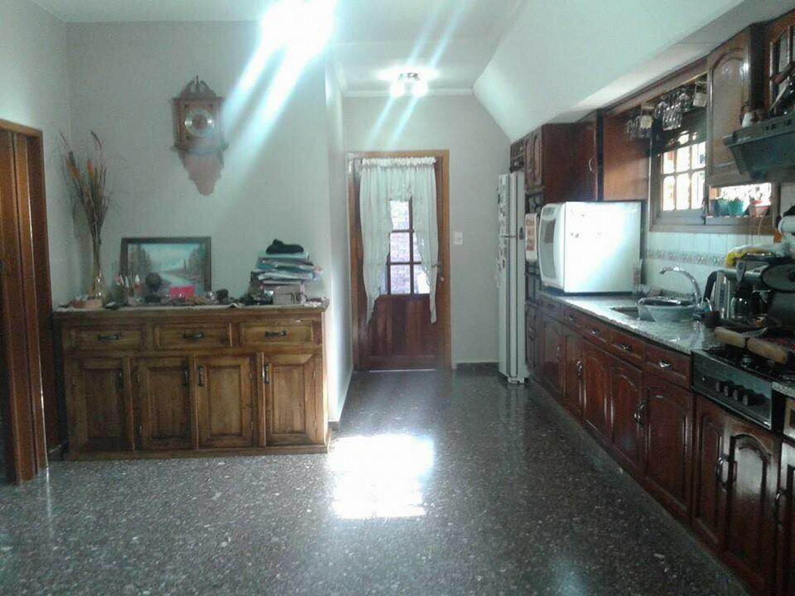 Casa de cuatro ambientes a la venta en José C. Paz — foto 5