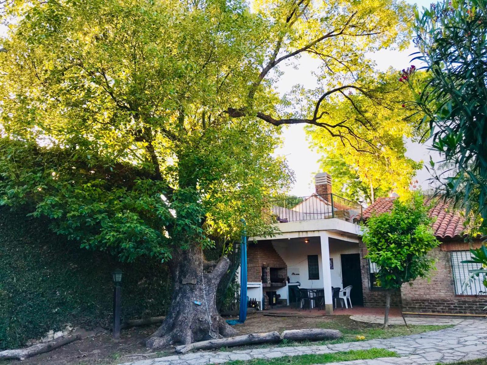 Amplia casa a la venta en Bella Vista — foto 2