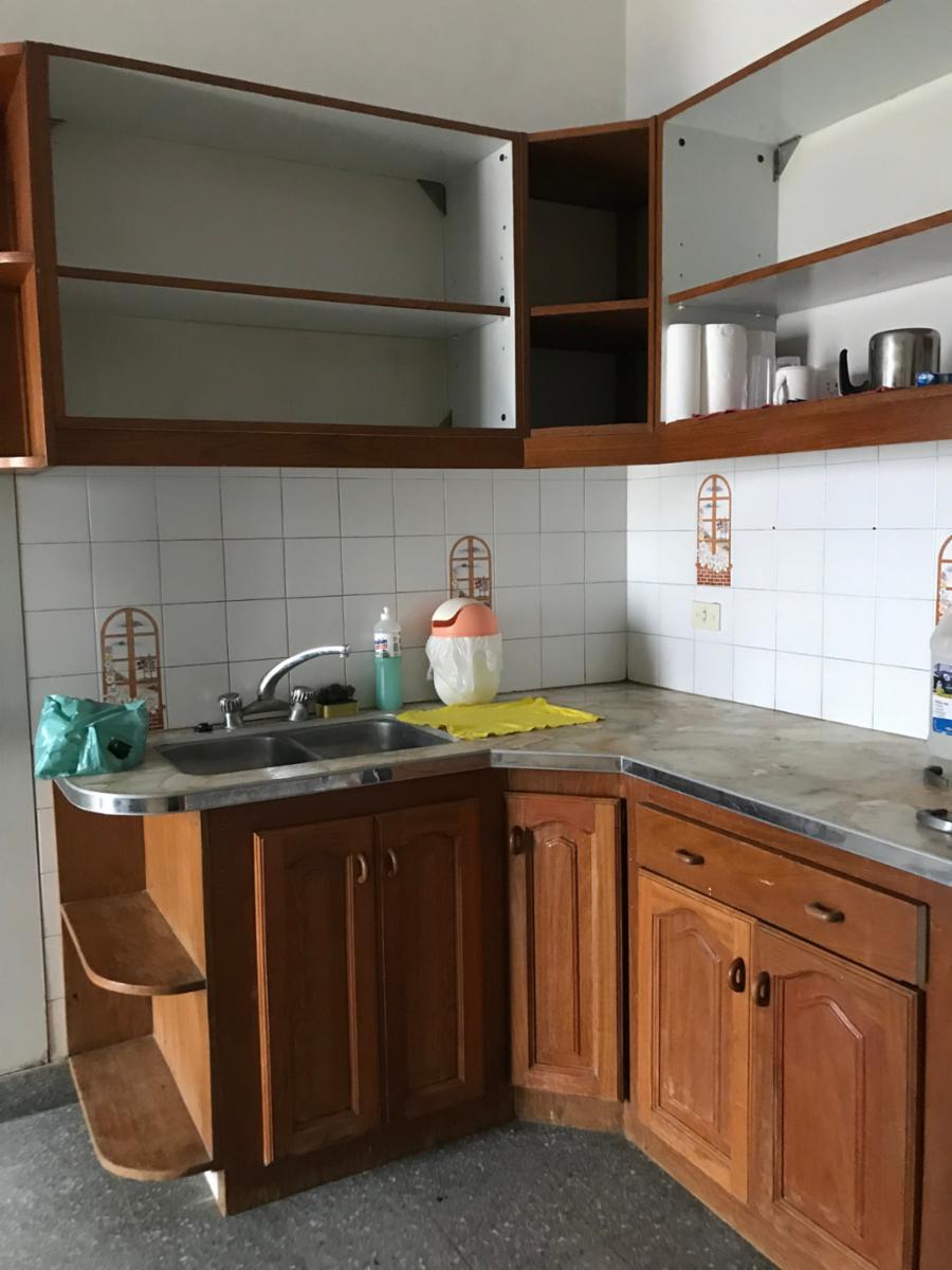 Casa de tres ambientes a la venta en Bella Vista — foto 2