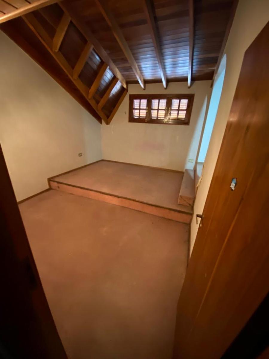 Casa de cinco ambientes a la venta en San Miguel — foto 6